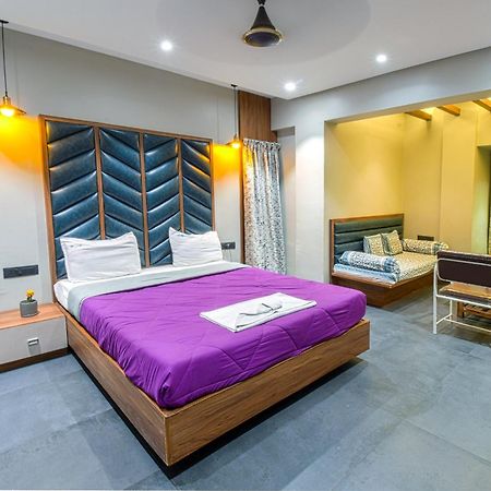 Hotel Vrindavan Deluxe קולהאפור מראה חיצוני תמונה