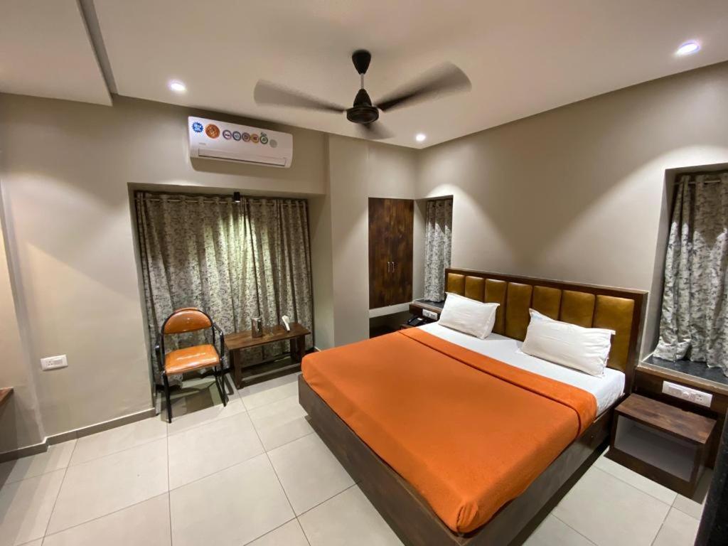 Hotel Vrindavan Deluxe קולהאפור מראה חיצוני תמונה