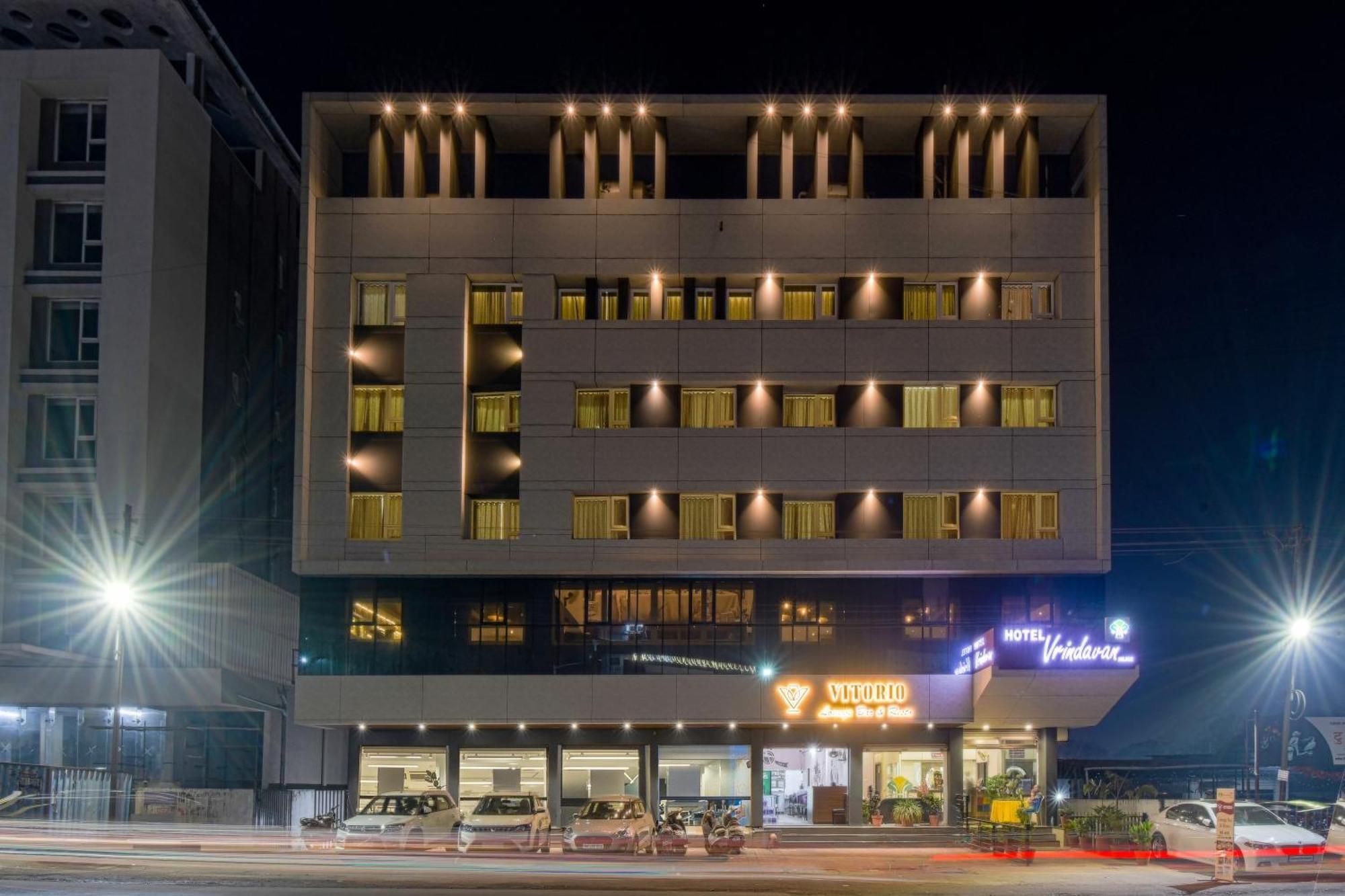 Hotel Vrindavan Deluxe קולהאפור מראה חיצוני תמונה