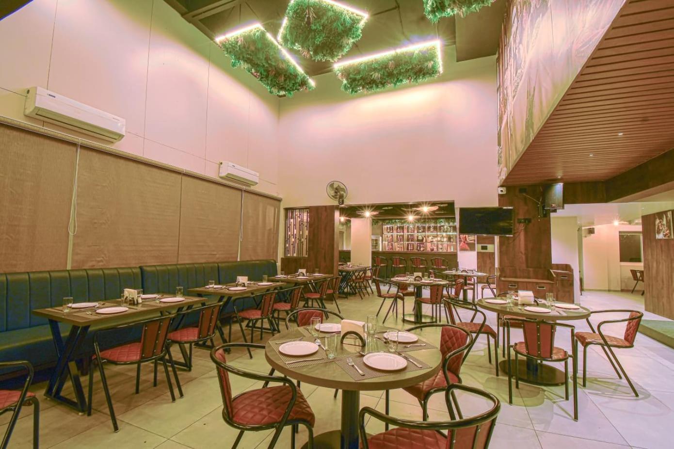 Hotel Vrindavan Deluxe קולהאפור מראה חיצוני תמונה