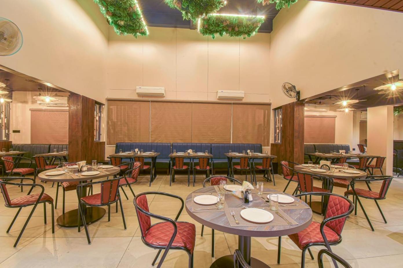 Hotel Vrindavan Deluxe קולהאפור מראה חיצוני תמונה