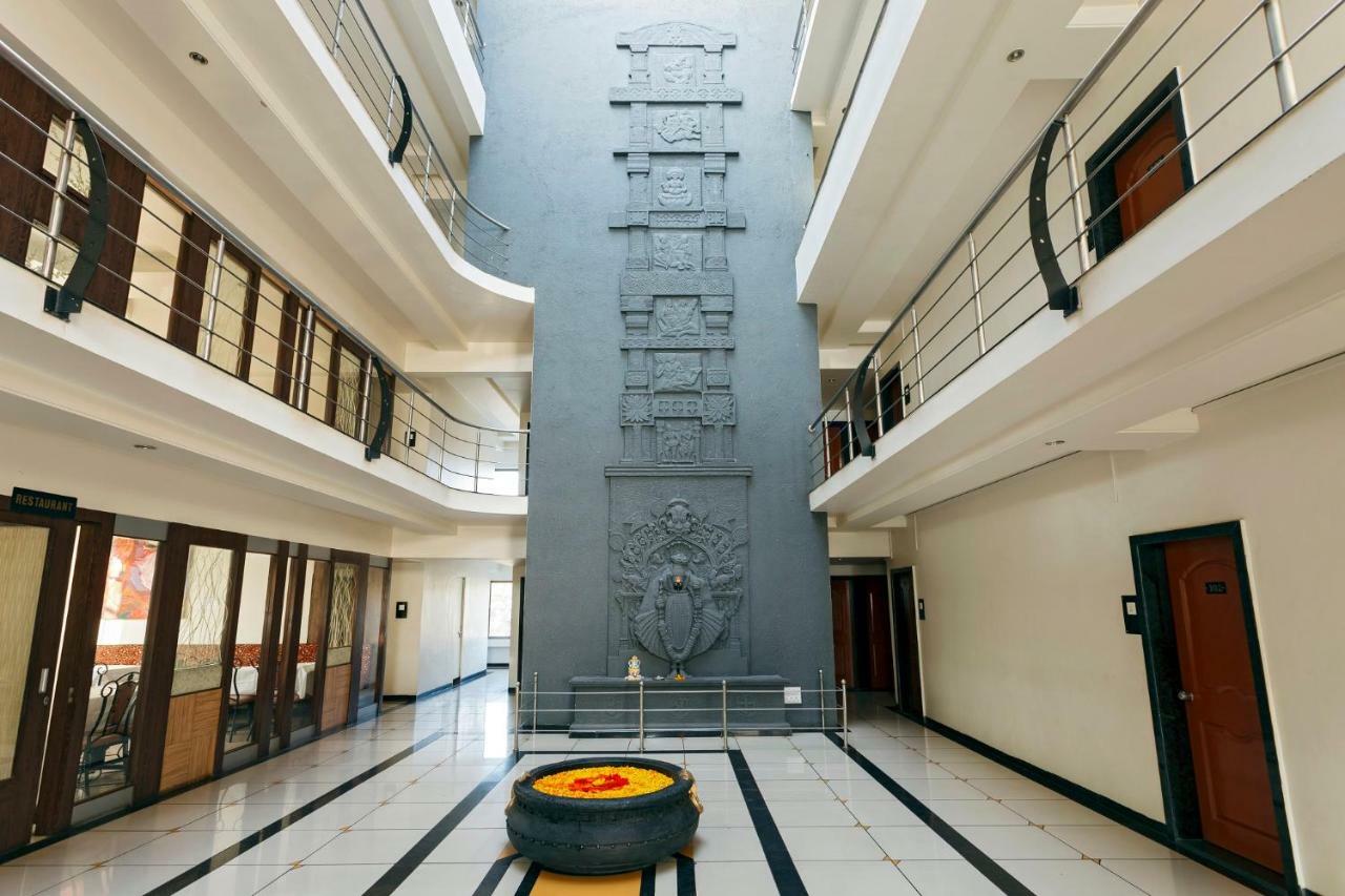 Hotel Vrindavan Deluxe קולהאפור מראה חיצוני תמונה